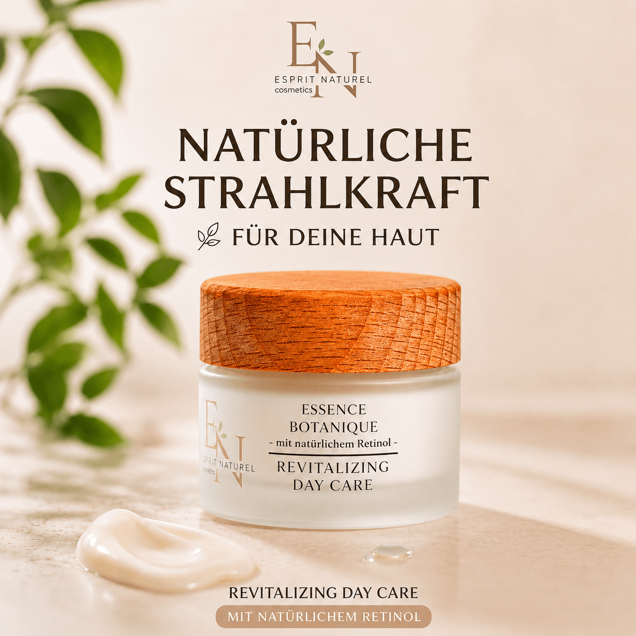 Esprit Naturel Revitalizing Day Care mit natürlichem Retinol in elegantem 1:1 Produktbild für strahlende und gepflegte Haut